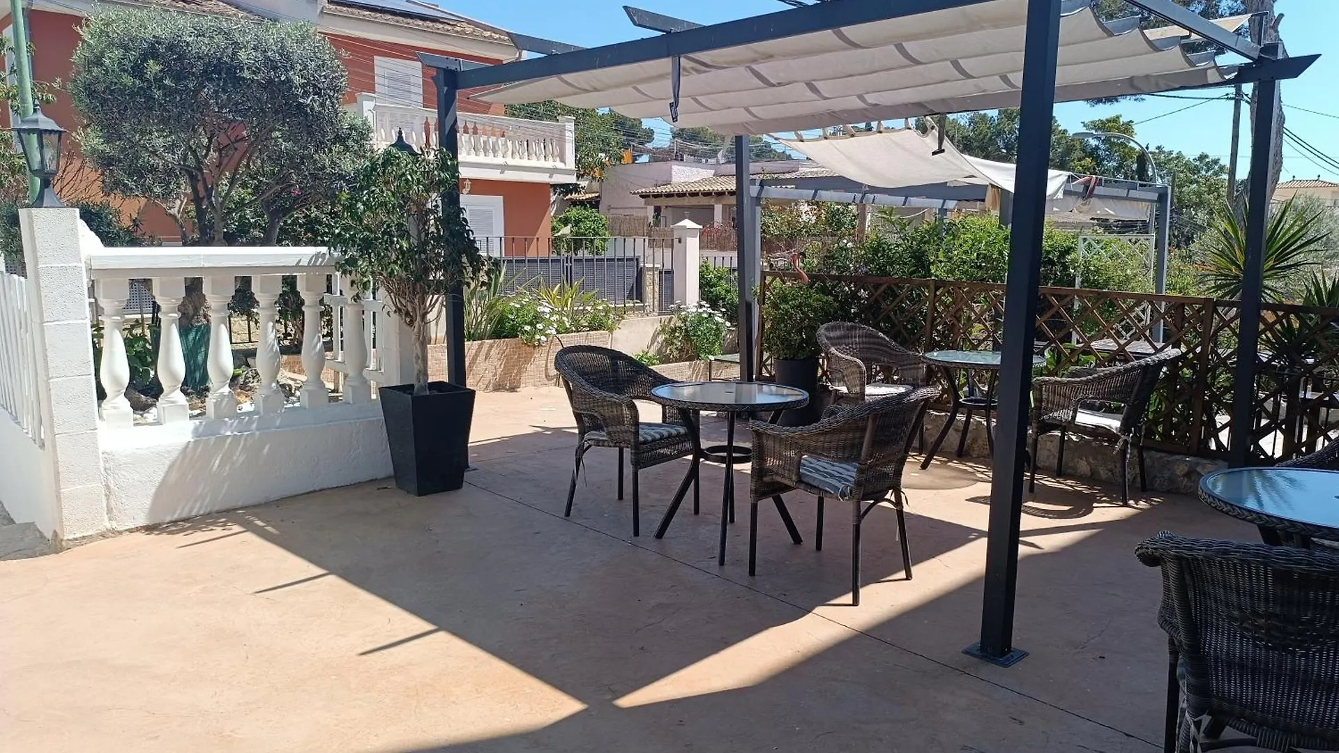 Hostal Belgica Palma Nova  Guest house Palma Nova (Mallorca)