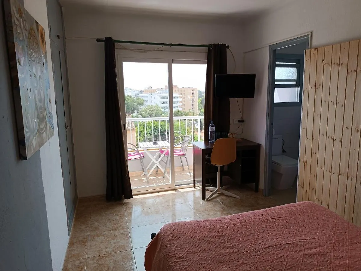 Гостевой дом Hostal Belgica Пальма Нова Испания