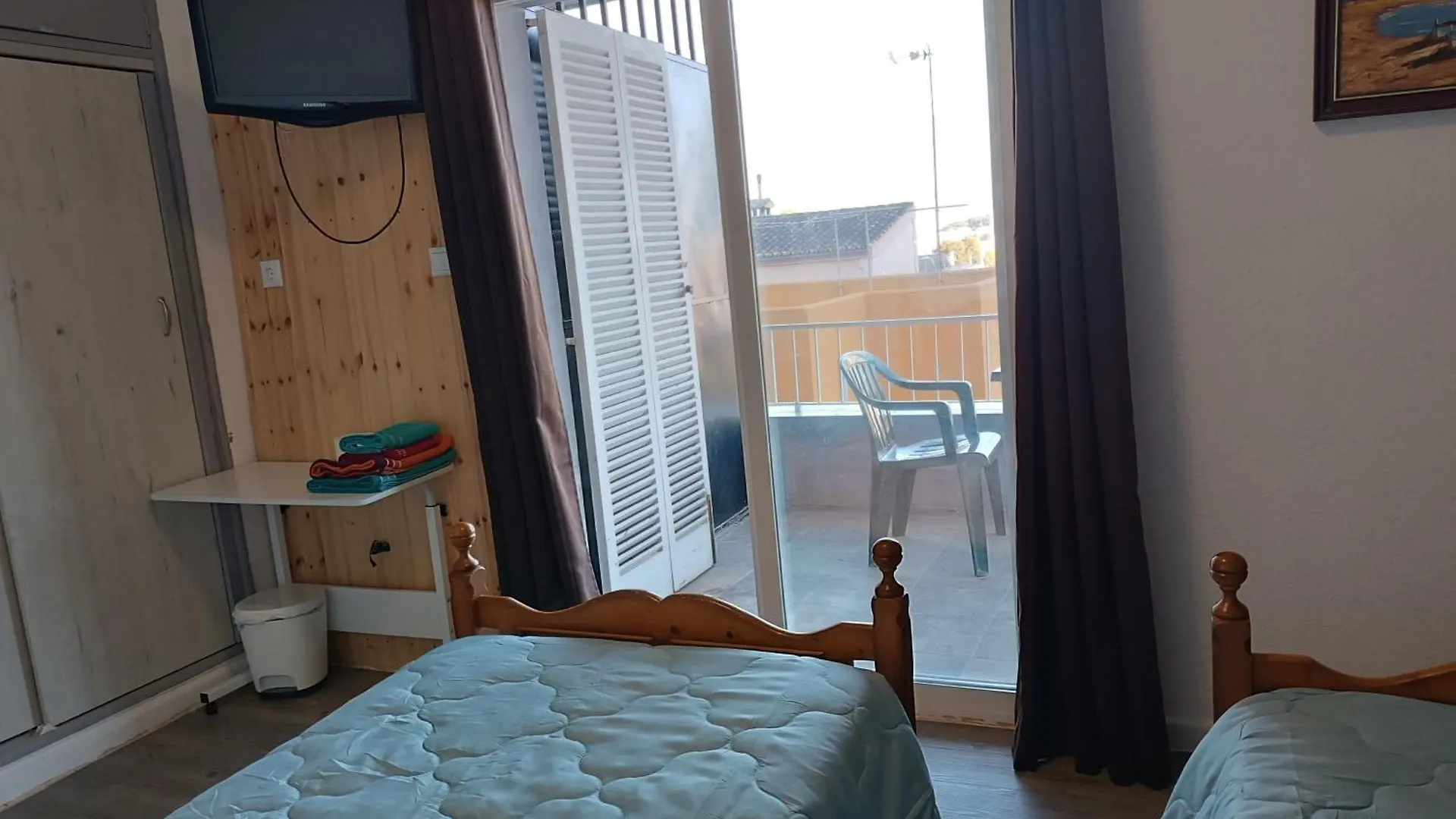 Hostal Belgica Пальма Нова Гостевой дом